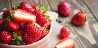 how to keep strawberries fresh