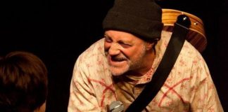 Ian Cognito dies on stage