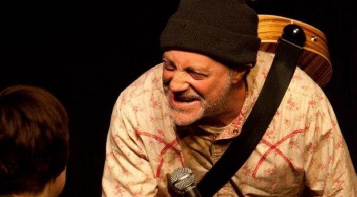 Ian Cognito dies on stage